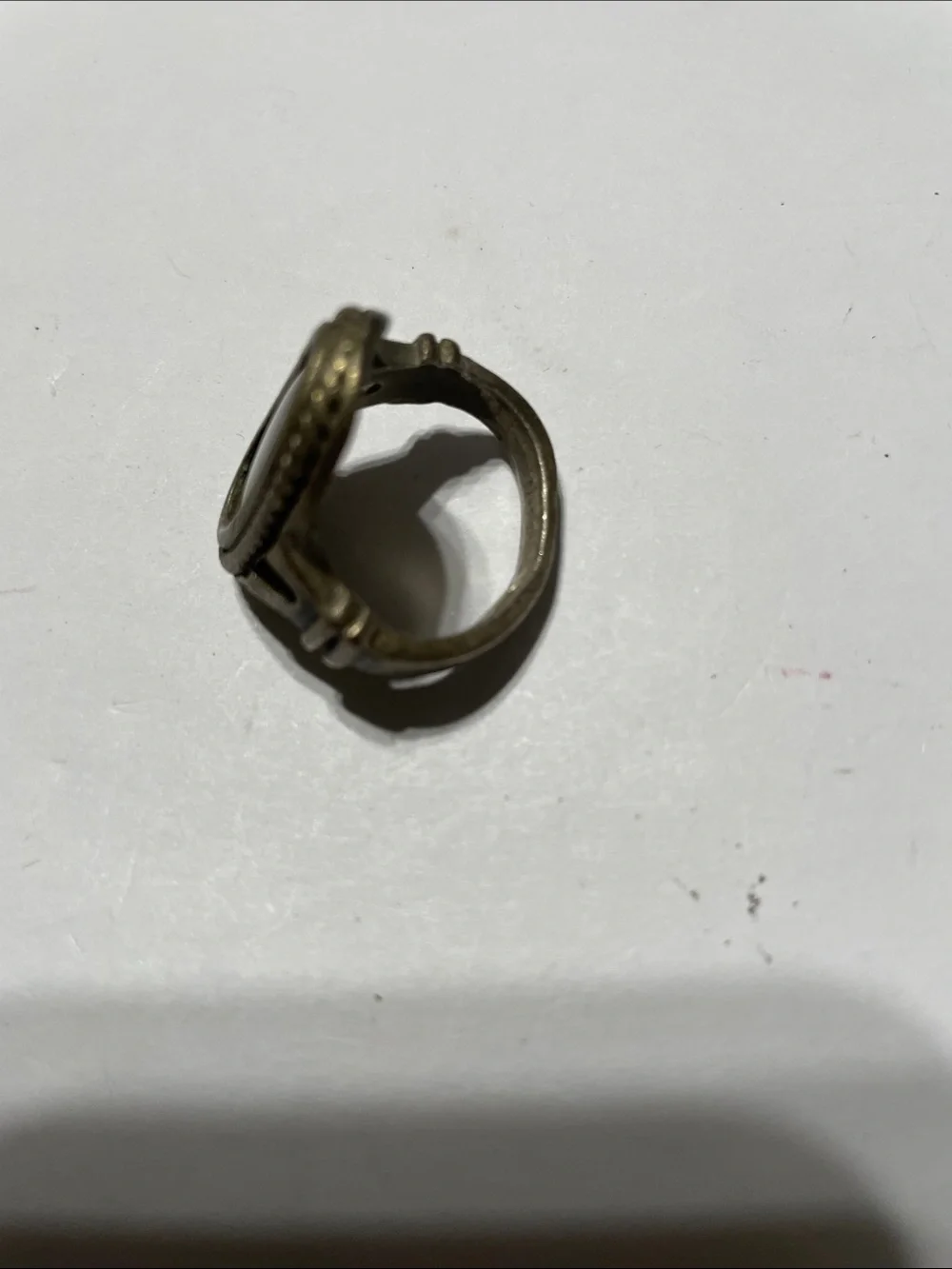 N/A elegant oval